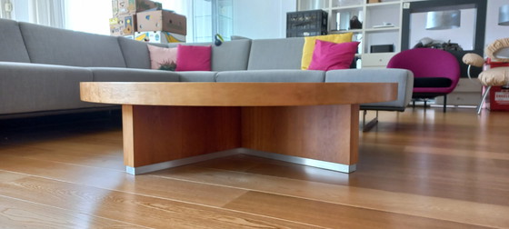 Image 1 of Massivholz Design Couchtisch - Rund