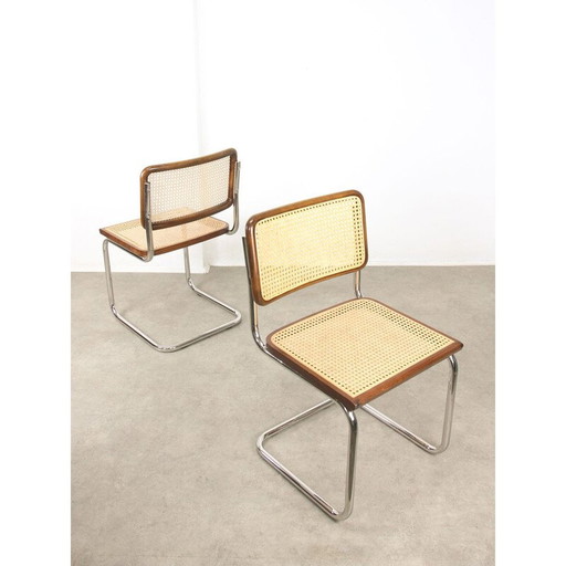 Paar braune Stühle Cesca B32 von Marcel Breuer