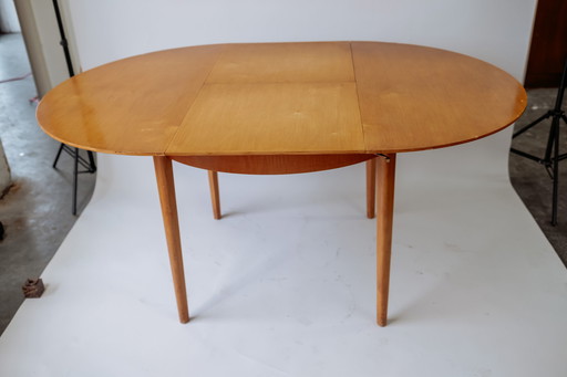 Ausziehbarer Vintage-Esstisch