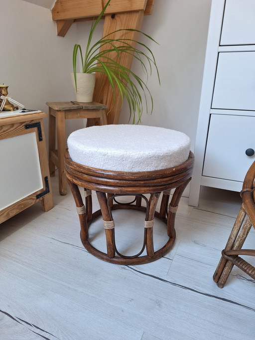 Sitzhocker Aus Rattan Und Stoff Gouclette