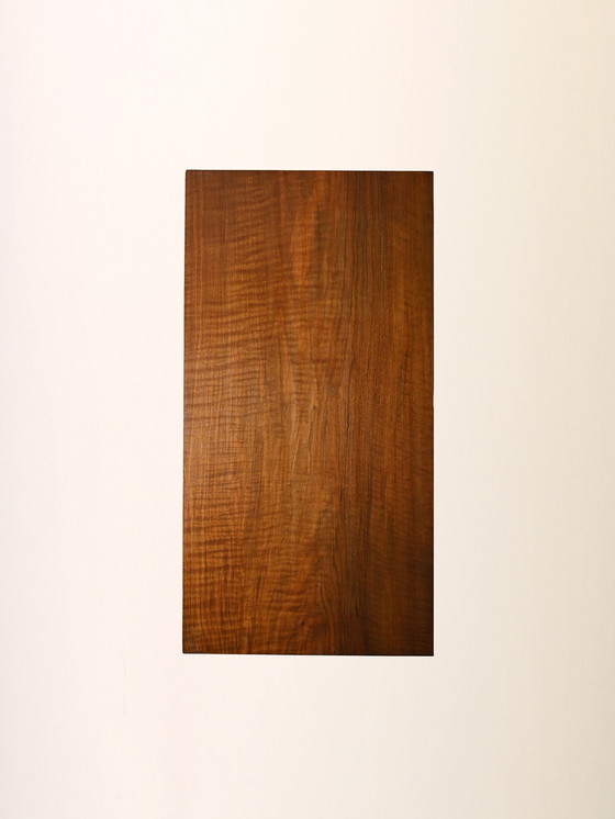 Image 1 of 1940S Vintage Art Deco Holzkommode mit goldenen Metallgriffen, Mid-Century Modern Design