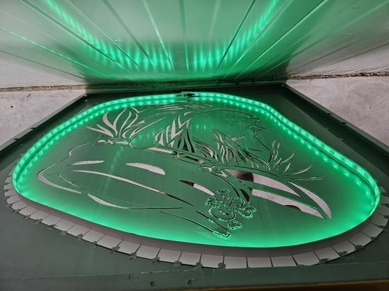 Image 1 of Gorillaz-Kunstwerk groß, beleuchtet