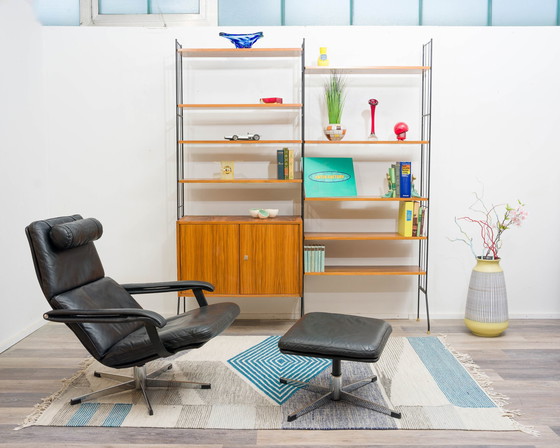 Image 1 of Freistehendes Regal, Schwarze Metallleitern, 60er Jahre