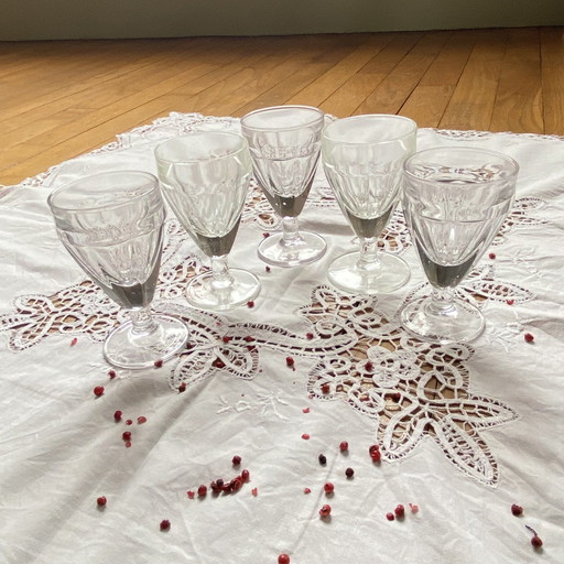 Lot Von 5 Französischen Bistrot-Standgläsern Mit Facetten