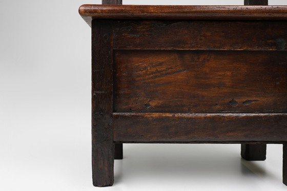 Image 1 of Antiker französischer Holzhocker mit Lagerung