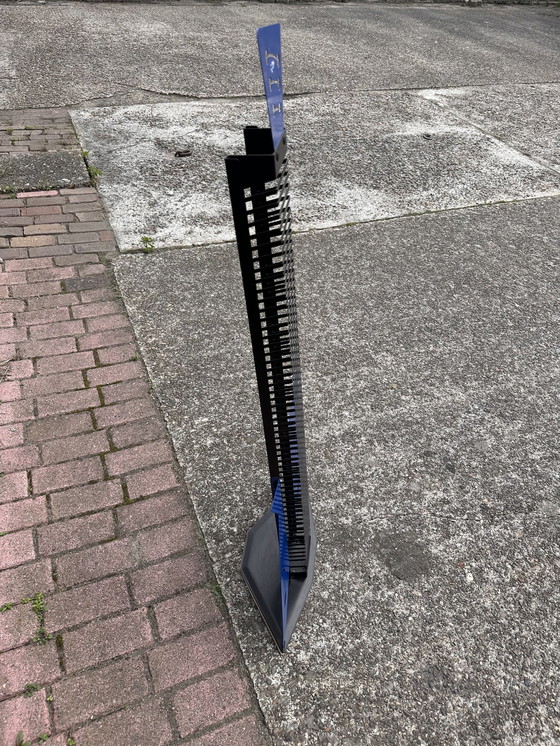 Image 1 of CD-Regal im Memphis Stil