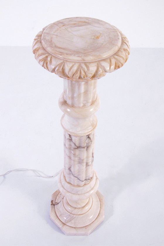 Image 1 of Italienischer Sockel oder Perdestal aus farbigem weißem Melange