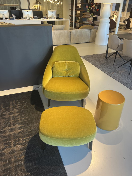 Image 1 of Leolux Sessel und Fußhocker