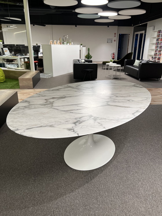 Image 1 of Knoll Saarinen Tulip Esstisch