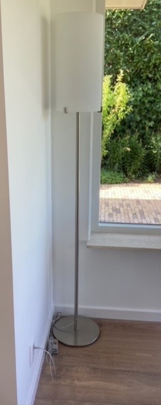 Image 1 of Prandina Stehleuchte mit weißem Glasschirm