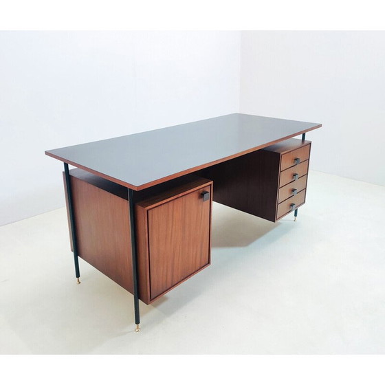 Image 1 of Italienischer Schreibtisch aus der Mitte des Jahrhunderts mit Schubladen aus Holz, 1960er Jahre