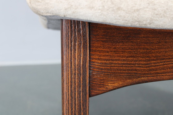 Image 1 of 1970er Satz von acht restaurierten Esszimmerstühlen, Tschechoslowakei