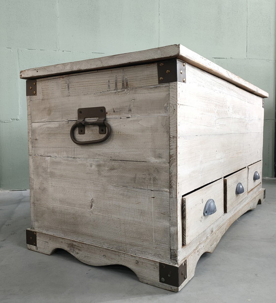 Image 1 of Retro Storage Möbel Deckenbox Beistelltisch