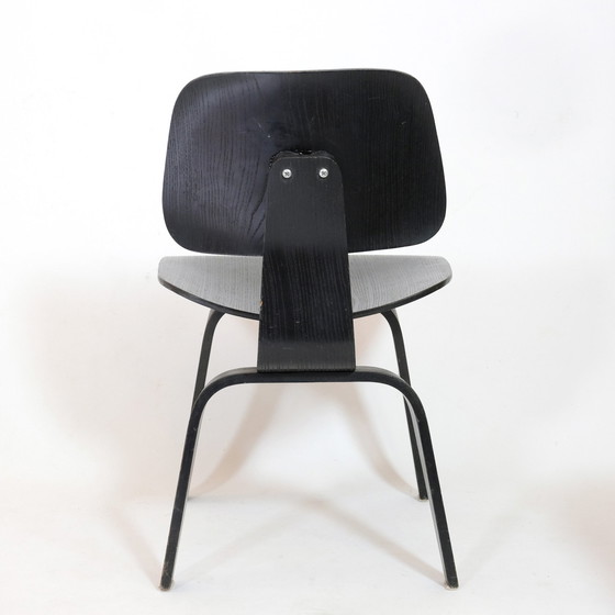 Image 1 of Satz von 4 Vintage-Stühlen aus Holz und Sperrholz von Charles und Ray Eames, 1950er Jahre