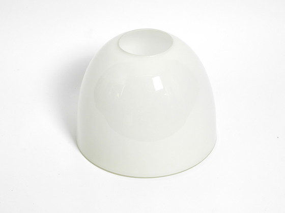 Image 1 of Schöne große Original Mid Century Opalglas Deckenlampe