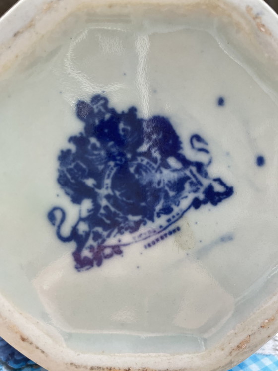 Image 1 of Blaue Vase Victoria Ware