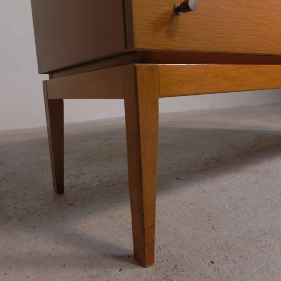 Image 1 of Sideboard mit 2 Schubladen und 2 Klappen aus Birkenfurnier, 1960er Jahre