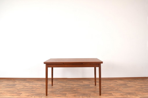 Mid Century Dänischer Teak Ausziehbarer Esstisch, 1960S.