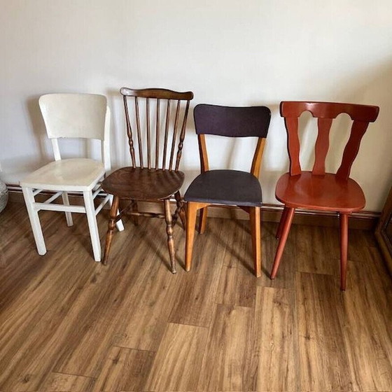 Image 1 of Satz von 4 nicht zusammenpassenden Vintage-Stühlen