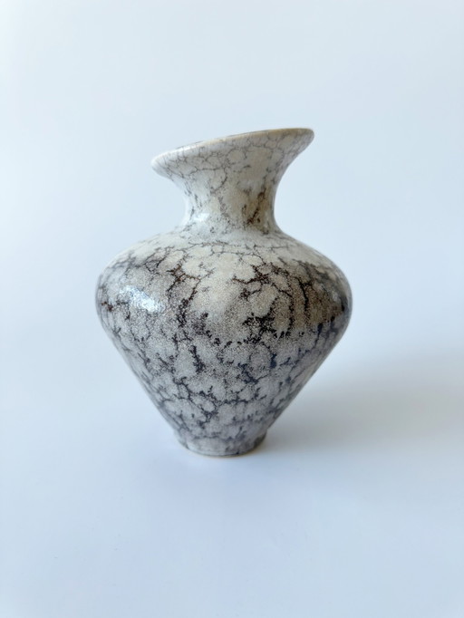 Walter Gerhard Keramik 542/17, Vase Aus Keramik Mit Laufglasur, Asymmetrische Öffnung, Mid Century, West Germany 
