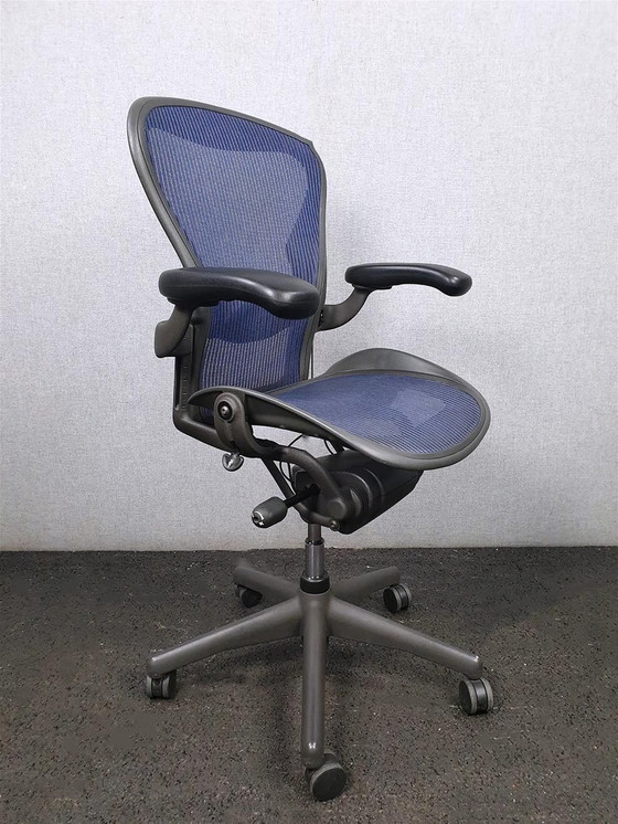 Image 1 of Hermann Miller Aeron Classic Typ B