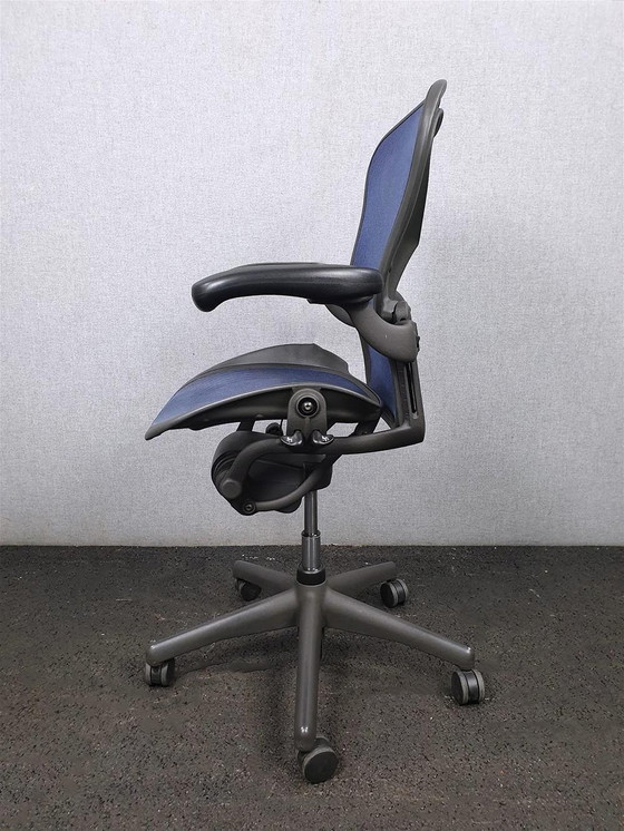 Image 1 of Hermann Miller Aeron Classic Typ B