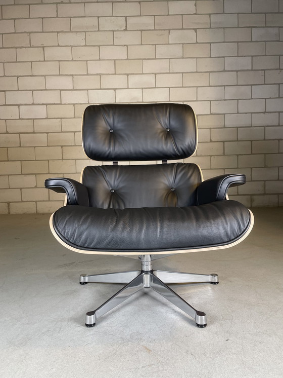 Image 1 of Vitra Eames Lounge Chair + Ottoman Im Ausstellungsraum Zustand