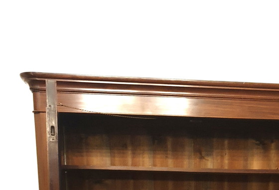 Image 1 of Mahagoni-Schrank (Geschirr)