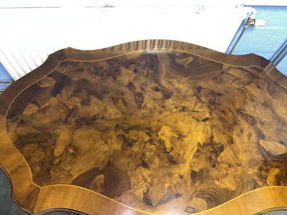 Image 1 of Italienischer Barock-Esstisch aus Nussbaumwurzelholz