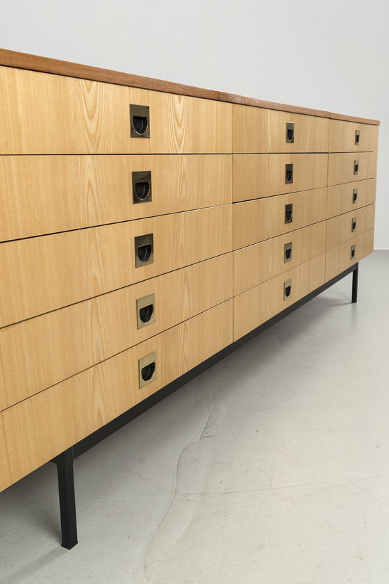 Image 1 of Einzigartiges upgecyceltes Sideboard mit 12 Schubladen