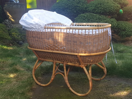Schöne Vintage Rohrstock Rattan Wiege 50/60