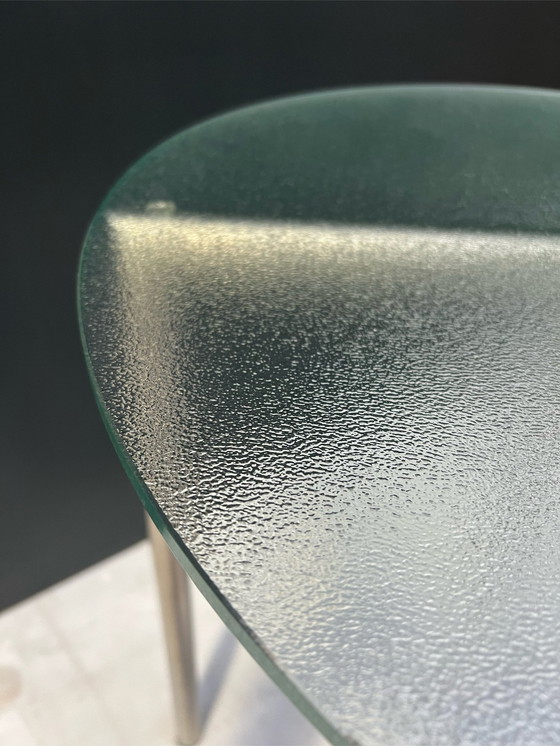 Image 1 of Design -Beistelltisch