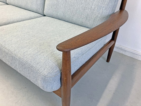 Image 1 of Grete Jalk France & Son Dreisitzer im dänischen Design