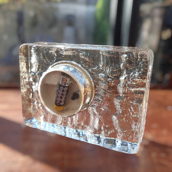 Image 1 of Vintage Eisblock Quarz-Tischuhr 12X17X5Cm, unmarkiert