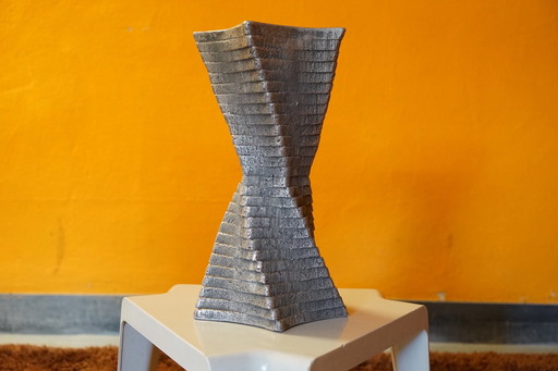 Skulpturale Vintage Bodenvase aus Massivem Aluminium, Deutschland, 1960er 
