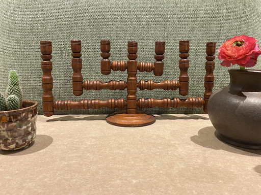 Vintage-Holzkerzenhalter mit sieben Armen