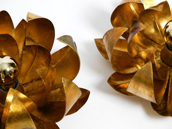 Image 1 of Pair of Beautiful 70'S vergoldeten floralen Wand-oder Deckenleuchte mit großen Blättern in Regency Design