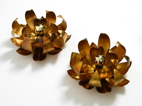 Image 1 of Pair of Beautiful 70'S vergoldeten floralen Wand-oder Deckenleuchte mit großen Blättern in Regency Design