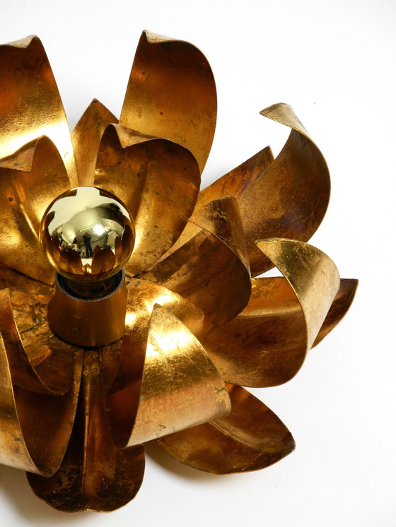 Image 1 of Pair of Beautiful 70'S vergoldeten floralen Wand-oder Deckenleuchte mit großen Blättern in Regency Design