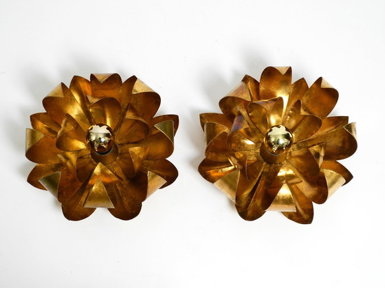 Image 1 of Pair of Beautiful 70'S vergoldeten floralen Wand-oder Deckenleuchte mit großen Blättern in Regency Design