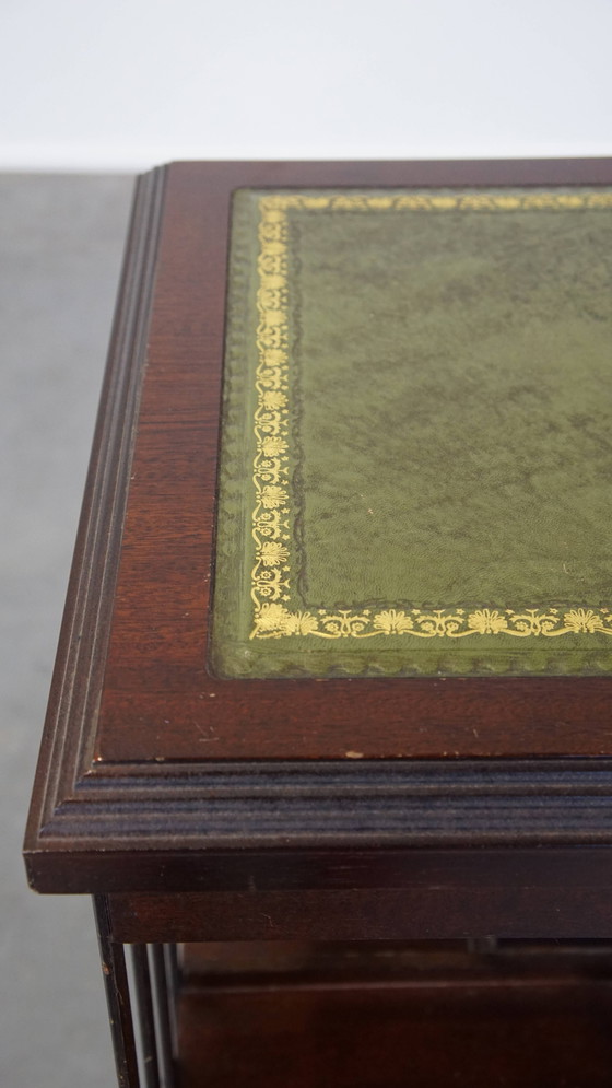 Image 1 of Hölzerne Buchmühle mit grüner Lederklinge und auf Rädern