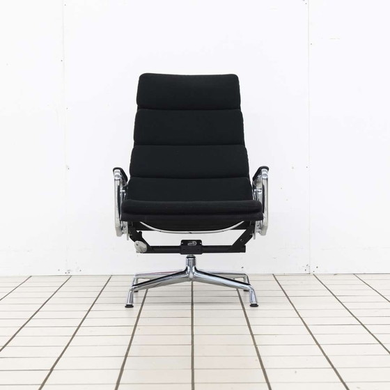 Image 1 of Vitra Eames Ea222 Soft Pad Lounge Stuhl