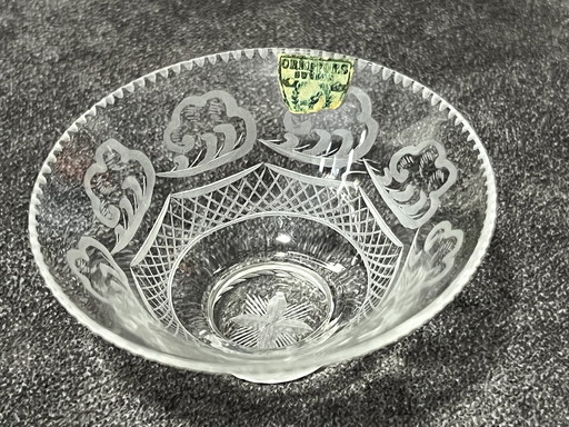 Orrefors Kleine Glastasse signiert und datiert von Simon Gate. 1927.