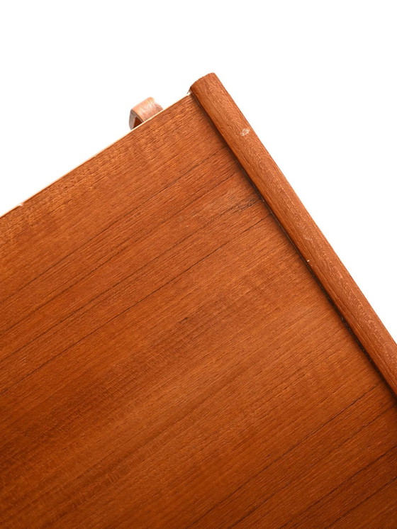 Image 1 of Skandinavisches Bücherregal mit Aufbewahrungsfächern