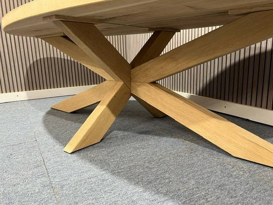 Image 1 of Eiche Couchtisch Oval Spider Leg