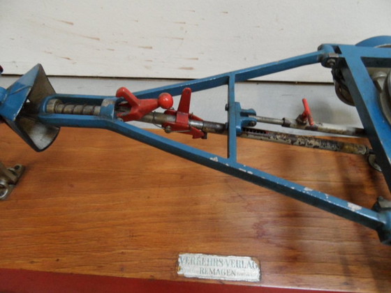 Image 1 of Oldtimer Schule Skala Modell LKW