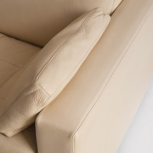 Vintage two-seater sofa in full-grain leather. Bearbeitet von Gerbet Grebot. Frankreich, 1990er Jahre