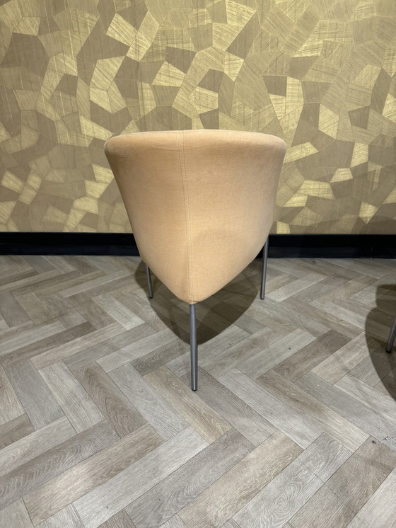 Image 1 of 3x Artifort Megan Stuhl