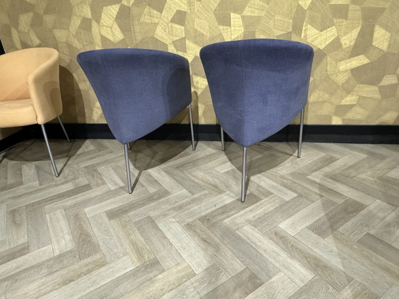 Image 1 of 3x Artifort Megan Stuhl