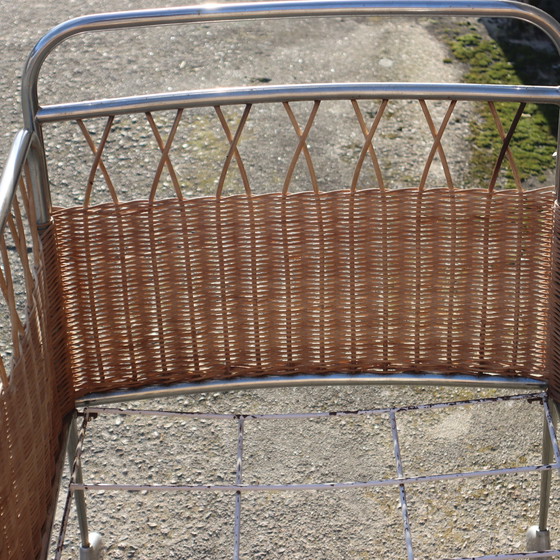Image 1 of Französische Mid Century Krippe - Vintage mobile Krippe aus Rattan und Chrom 60S
